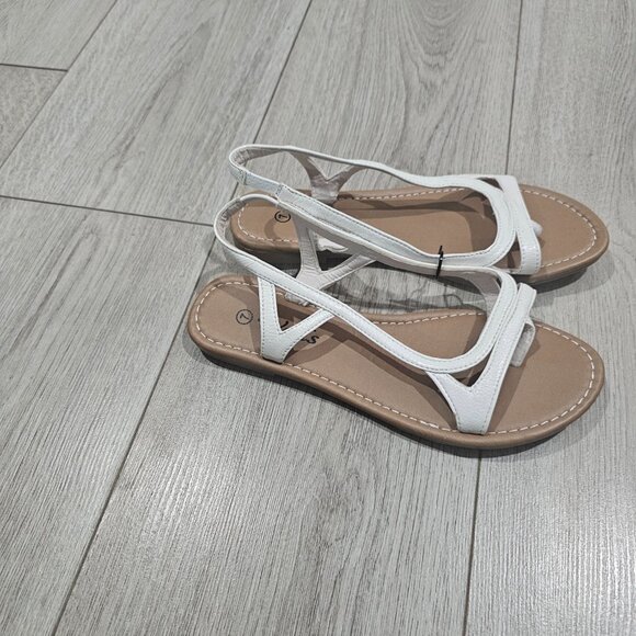 Wells Sandals for women Size 7 Color Brown with white straps - Picture 2 of 4